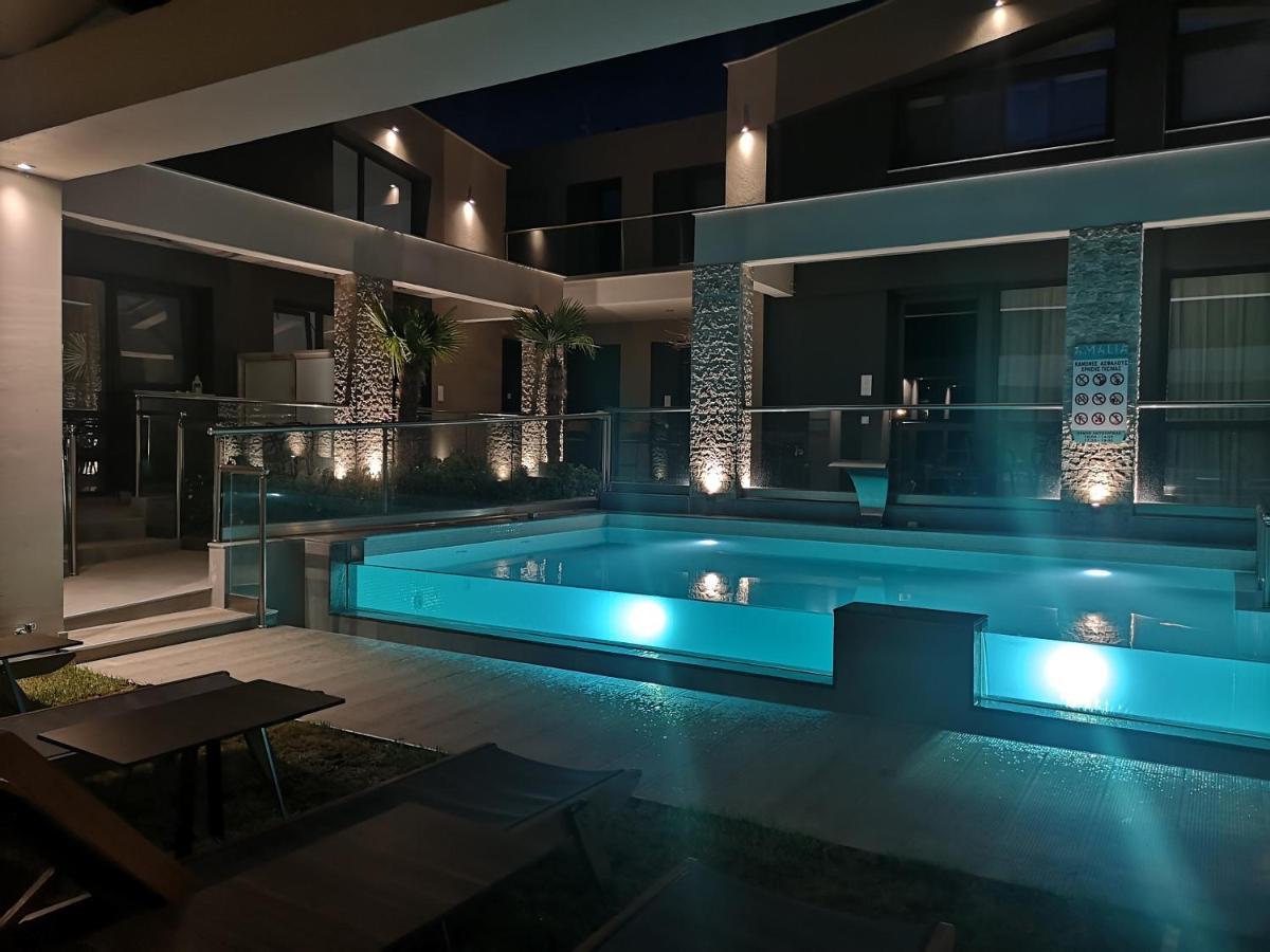 Amalia Deluxe Villas Vrasná 외부 사진